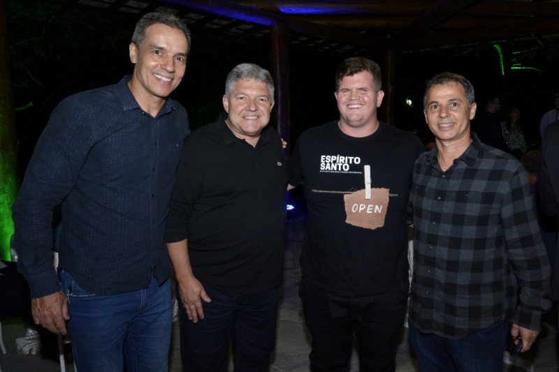 Ed Martins participa de assembleia do Sicoob Credirochas