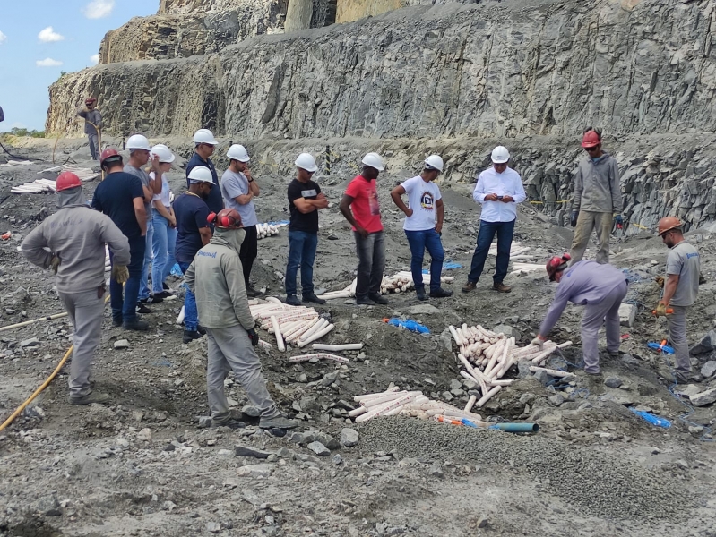 Profissionais são capacitados para atuarem nas atividades de mineração e desmonte urbano