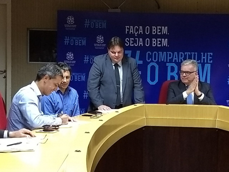 Sindirochas participa da assinatura de contrato para monitoramento logístico de rochas no Espírito Santo