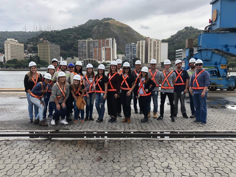 Sindirochas e Centrorochas levam exportadores de rochas para visita ao TVV