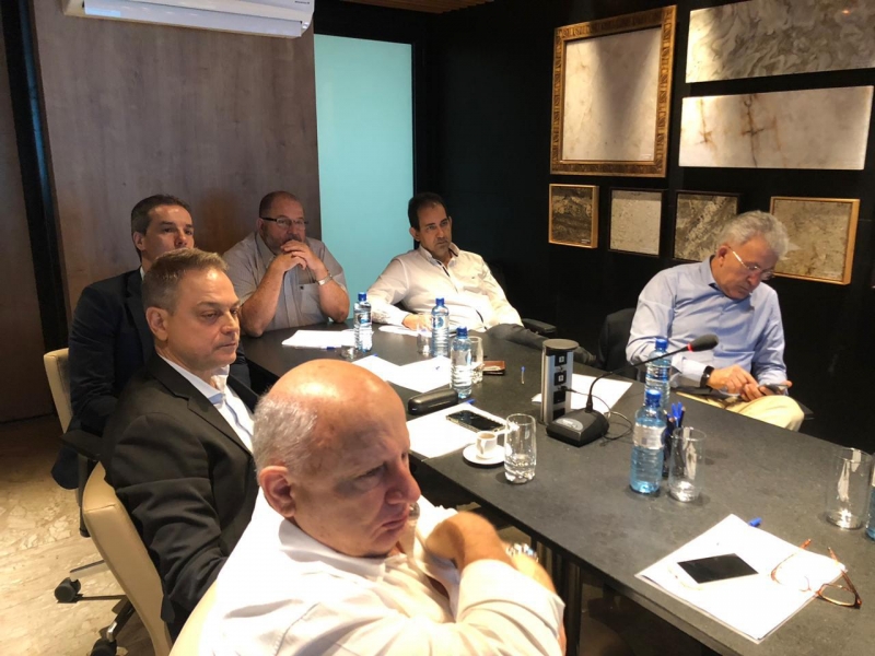 Sindirochas participa de reunião do Conselho da Abirochas
