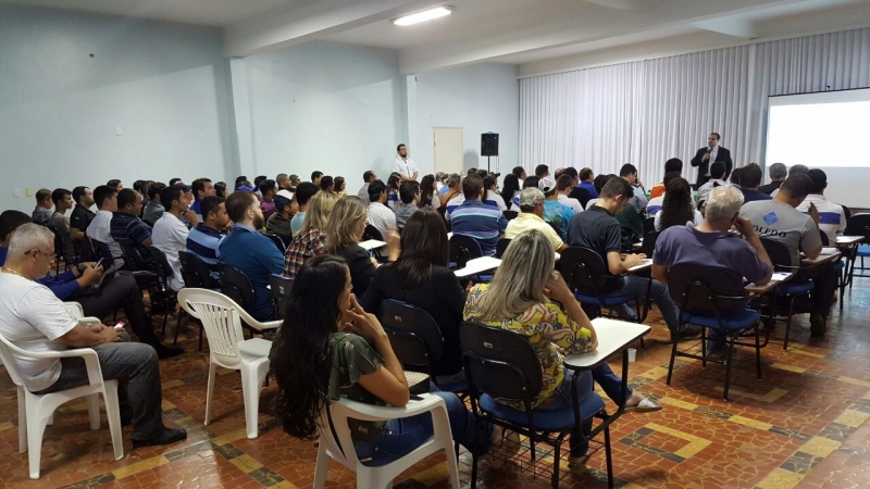 200 participantes reunidos na palestra sobre o transporte de rochas em BSF