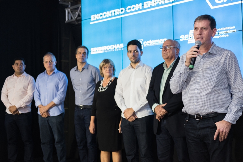 Mais de 200 convidados reunidos no Encontro com Empresários, em Cachoeiro