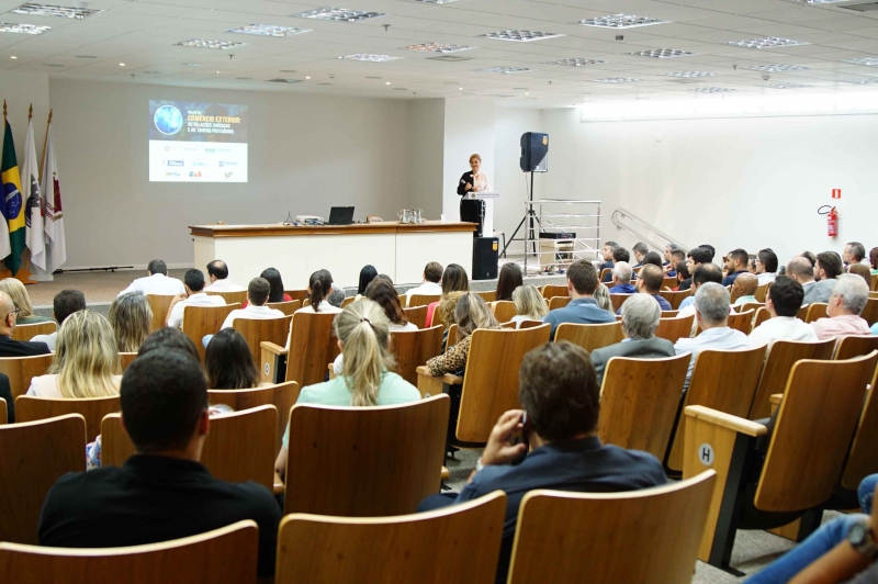 Palestra sobre taxas portuárias no comércio internacional reúne mais de 150 em Vitória