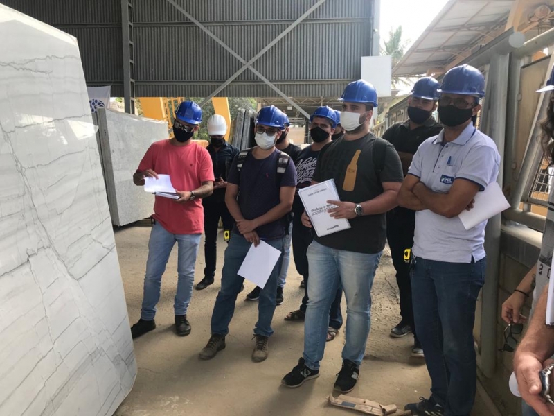 Curso em Cachoeiro de Itapemirim forma classificadores de chapas