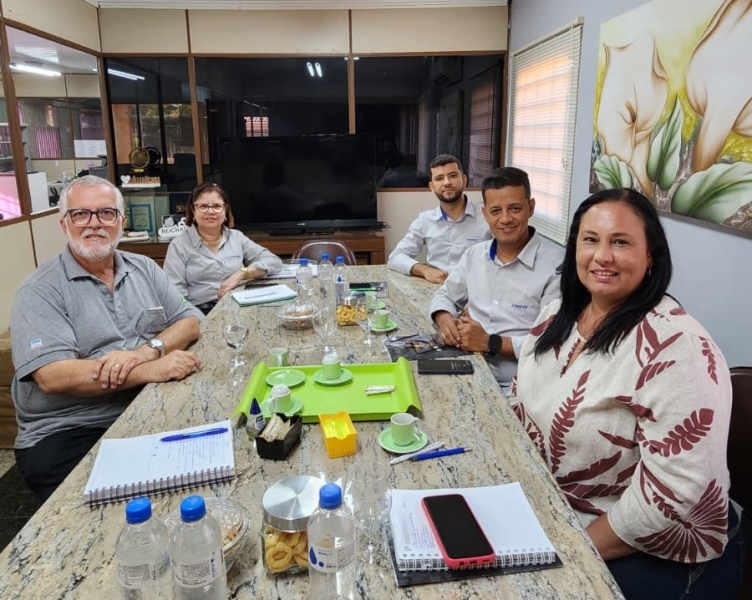 Sindirochas e Sindifer-ES planejam ações para desenvolver futuras parcerias