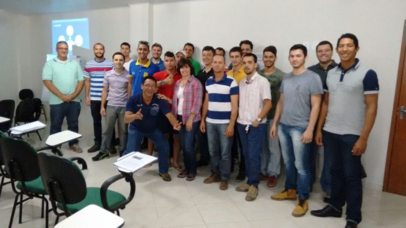 Curso em Barra de São Francisco ensina a classificar blocos