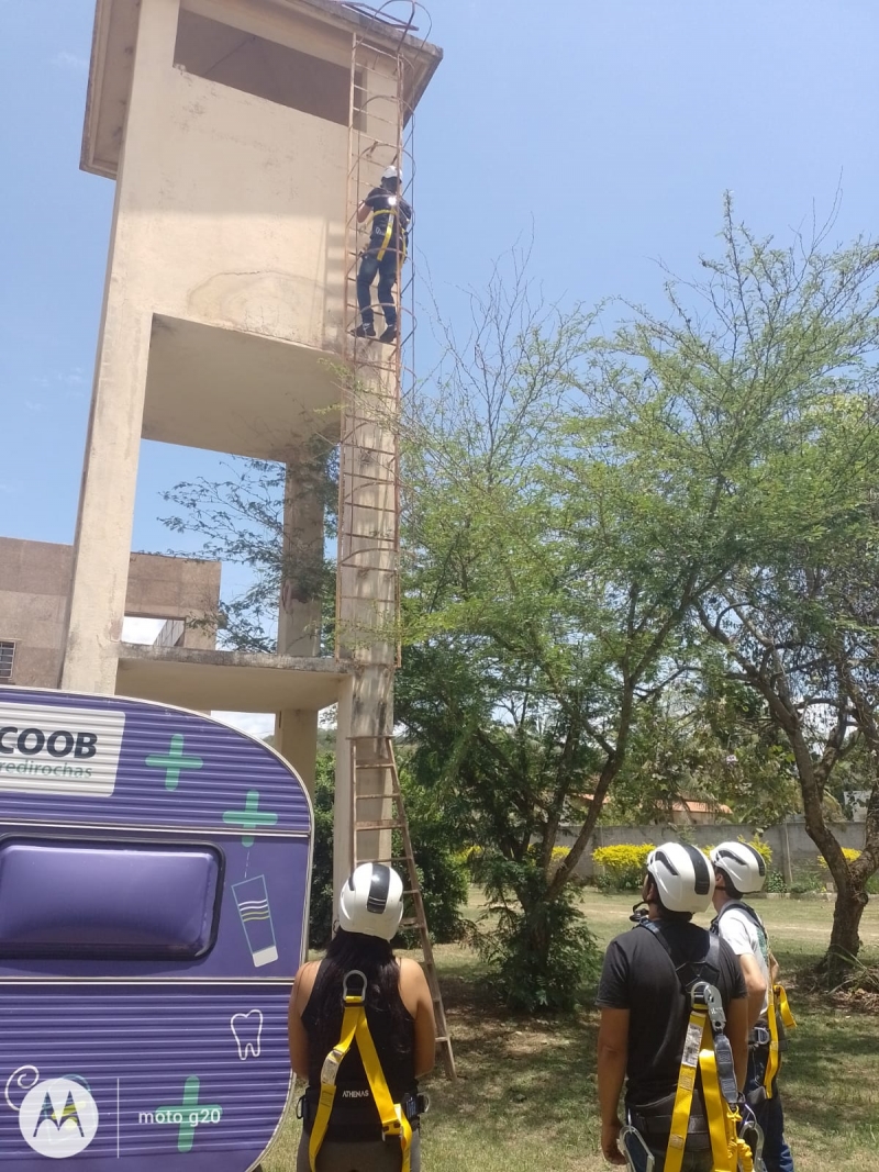 Medidas de proteção para o trabalho em altura foi tema de curso realizado pelo Sindirochas