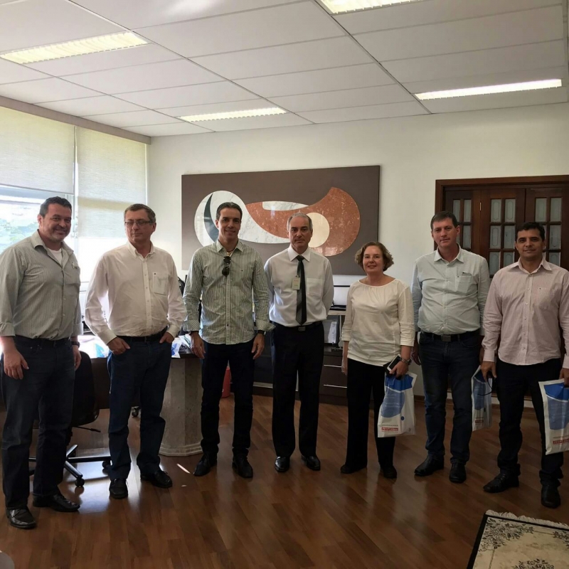 Sindirochas e Cetemag realizam visita técnica em laboratório do Senai em SP e MG