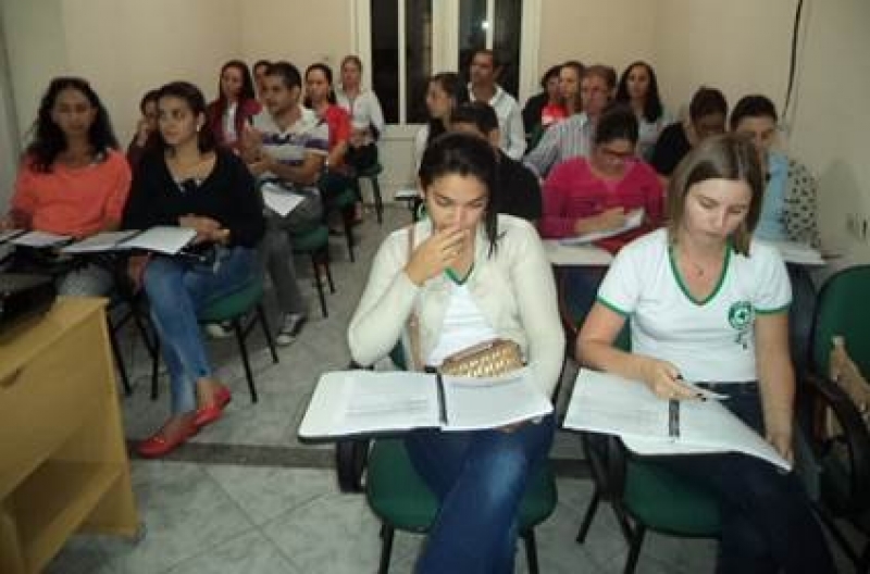 SINDIROCHAS REALIZA CURSO DE ESOCIAL EM NOVA VENÉCIA